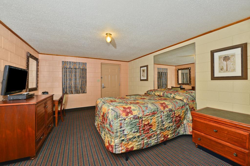 Savannah Inn And Suites Savannah Port Area Port Wentworth Pokoj fotografie